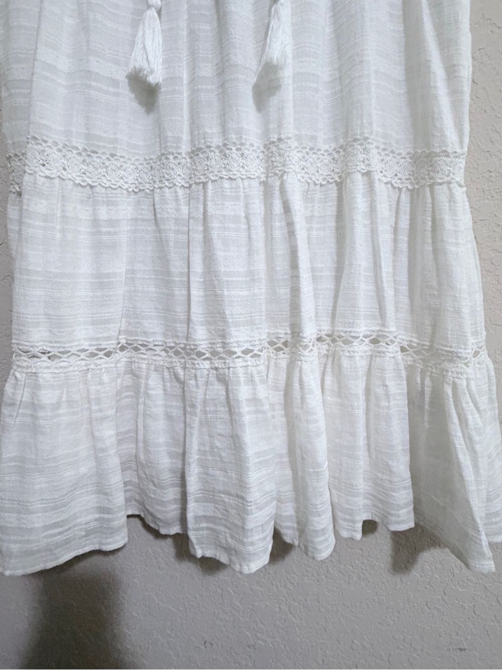 Knox Rose Women’s XS White Flutter Sleeve Peasant Mini Dress Boho 100% Cotton - Picture 3 of 16